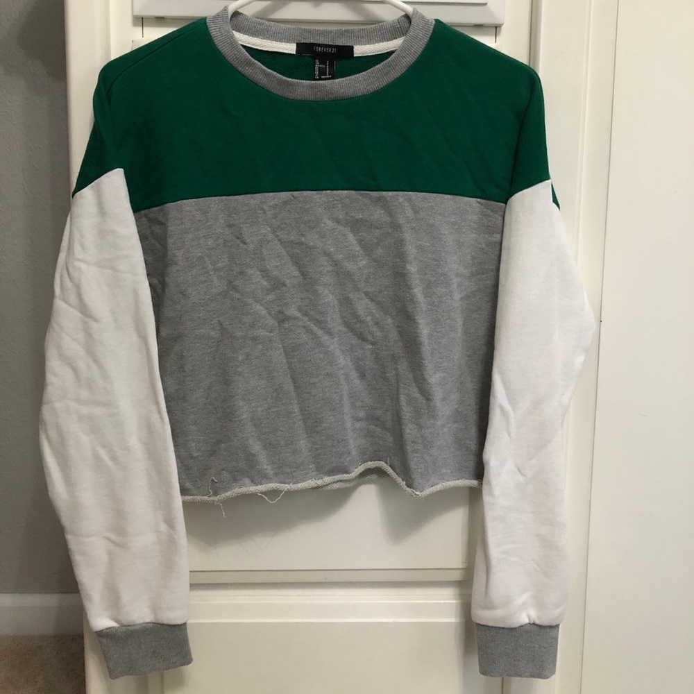 Cropped crewneck